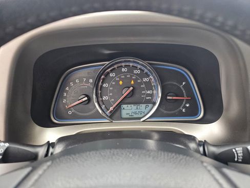Used 2014 Toyota RAV4 Limited AWD/4WD image 25