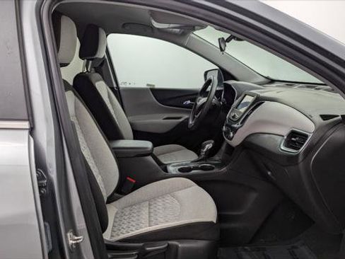 Used 2023 Chevrolet Equinox LT image 22