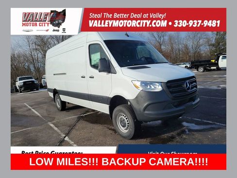 Used 2025 Mercedes-Benz Sprinter 2500 image 1