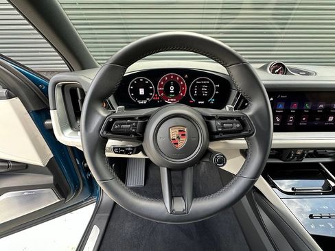 Certified 2026 Porsche Cayenne S AWD/4WD image 24