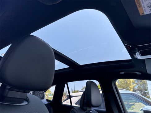 New 2025 Mercedes-Benz GLC 300 4MATIC image 17