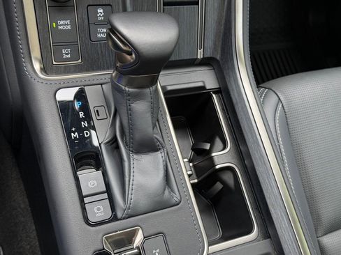 Certified 2026 Lexus GX 550 w/ Accessory Package (2T) AWD/4WD image 18