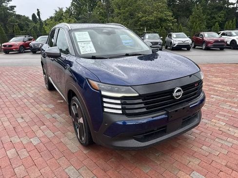 Used 2025 Nissan Kicks SR FWD image 38