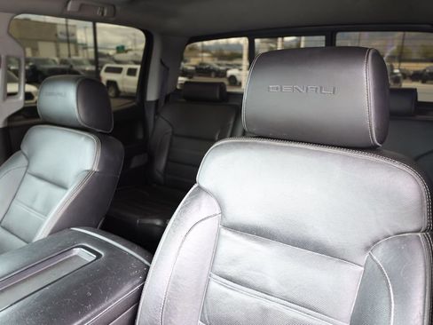 Used 2015 GMC Sierra 1500 Denali w/ Driver Alert Package AWD/4WD image 17