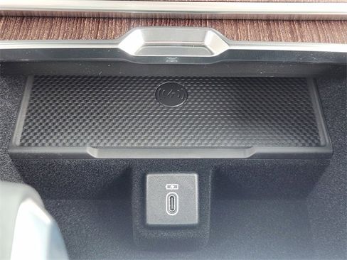 New 2026 Land Rover Range Rover SE image 14