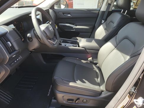 New 2026 Nissan Pathfinder SL image 21
