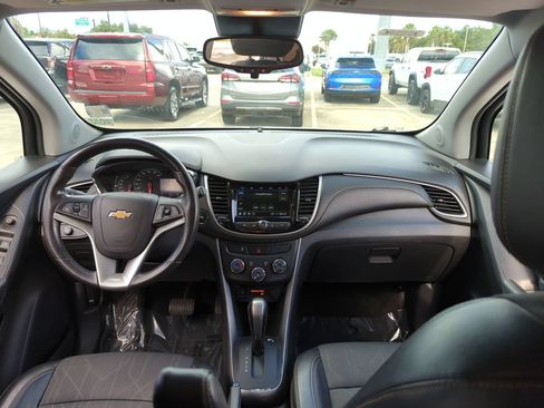 Used 2019 Chevrolet Trax LT w/ LT Convenience Package AWD/4WD image 19