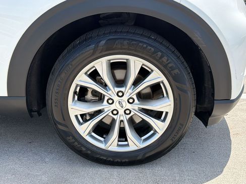 Used 2021 Ford Explorer XLT w/ Equipment Group 202A RWD image 13