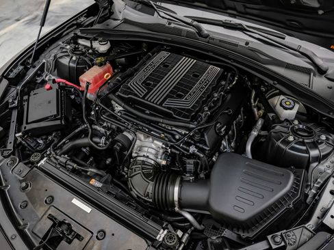 Used 2018 Chevrolet Camaro ZL1 RWD image 96