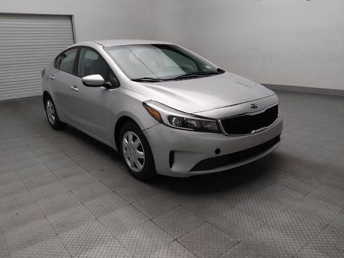 Used 2017 Kia Forte LX FWD image 13