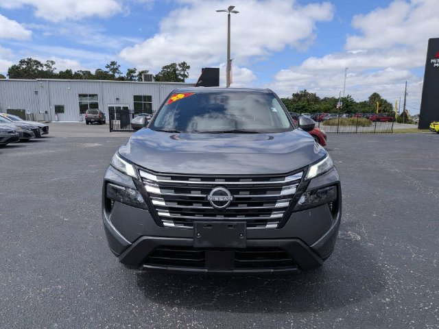 Used 2025 Nissan Rogue SV AWD/4WD image 8