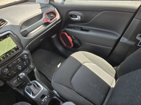 Used 2023 Jeep Renegade Trailhawk AWD/4WD image 62
