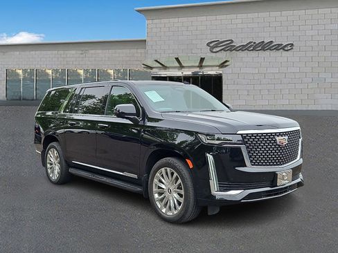 Used 2024 Cadillac Escalade ESV Premium Luxury AWD/4WD image 3