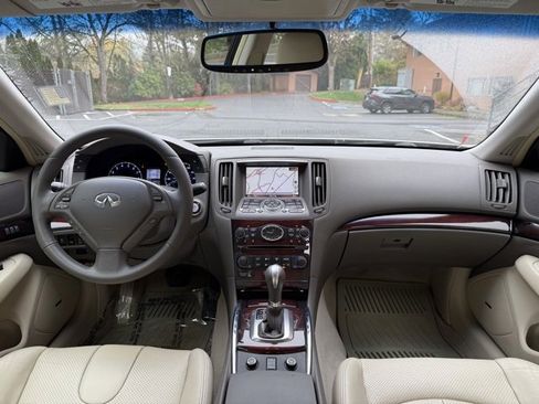 Used 2011 INFINITI G37 x w/ Premium Pkg image 13