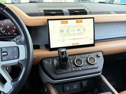 Used 2023 Land Rover Defender 130 First Edition AWD/4WD image 59