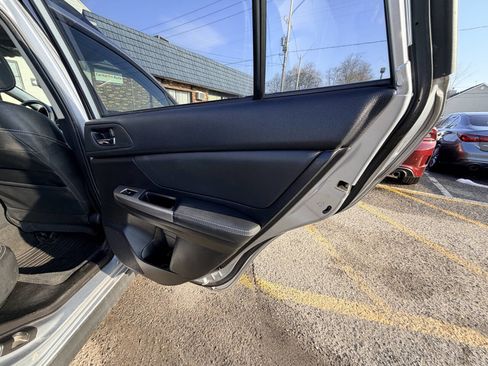 Used 2015 Subaru Crosstrek 2.0i Limited image 23