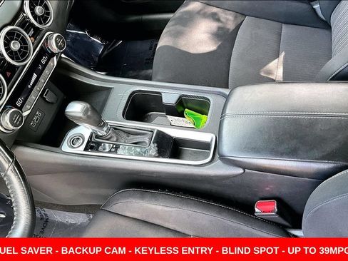 Used 2021 Nissan Sentra SV FWD image 18