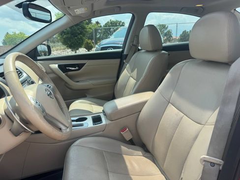 Used 2017 Nissan Altima 3.5 SL w/ 3.5SL Technology Package FWD image 7