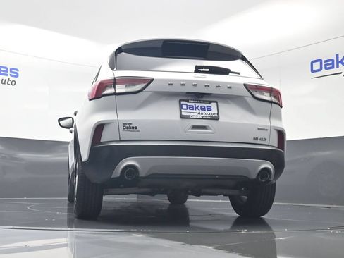 Used 2020 Ford Escape SE FWD image 42