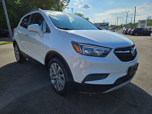 Used 2020 Buick Encore Preferred FWD image 3