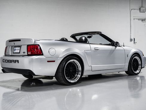 Used 2003 Ford Mustang Cobra image 3