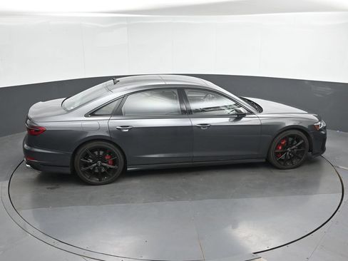 Used 2022 Audi S8 AWD/4WD image 31
