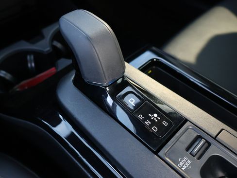 Used 2023 Toyota Prius XLE image 19