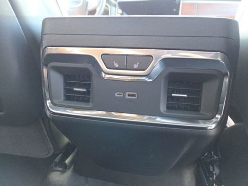 New 2025 GMC Sierra 1500 Denali Ultimate image 9