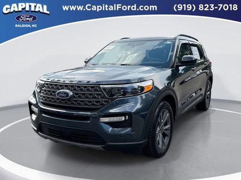 Used 2023 Ford Explorer XLT w/ Equipment Group 202A RWD image 1