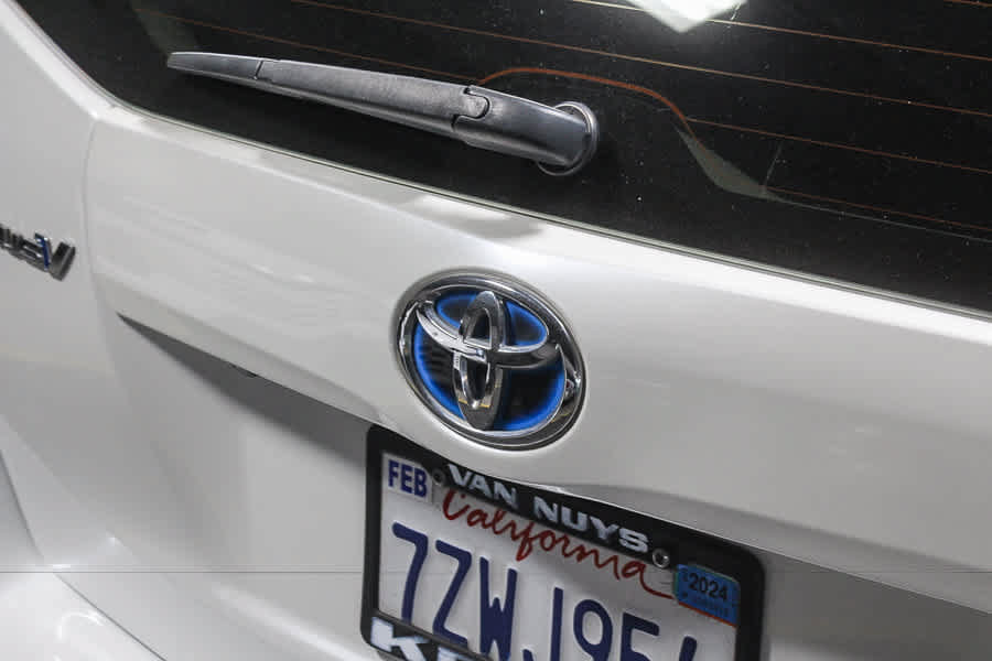 Used 2016 Toyota Prius V Two FWD image 8