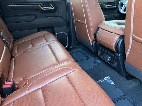 Used 2025 GMC Sierra 1500 Elevation image 18