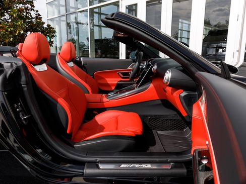 Used 2022 Mercedes-Benz SL 63 AMG 4MATIC image 33