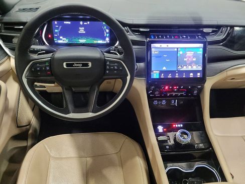 Used 2022 Jeep Grand Cherokee Limited 4xe w/ Luxury Tech Group II AWD/4WD image 22