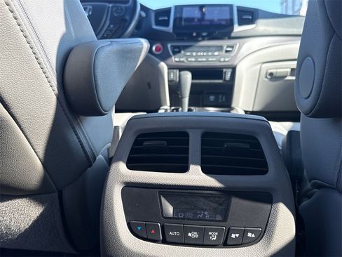 Certified 2018 Honda Pilot EX-L image 19