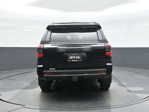 New 2026 Toyota 4Runner SR5 AWD/4WD image 7