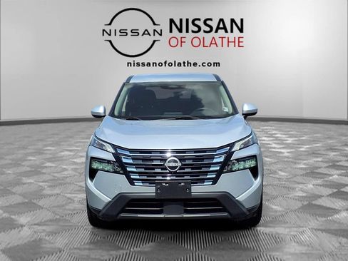 Used 2024 Nissan Rogue SV AWD/4WD image 30