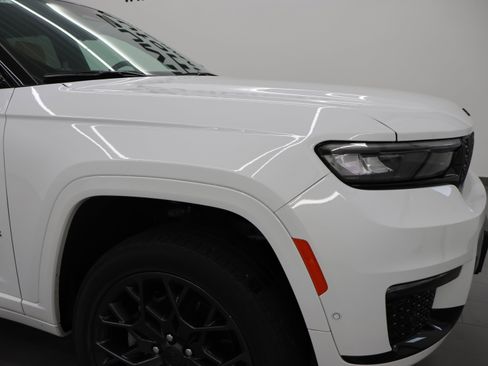 Used 2025 Jeep Grand Cherokee L Summit AWD/4WD image 30