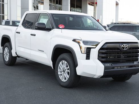 New 2026 Toyota Tundra SR5 image 3