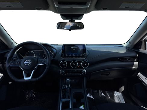 Used 2024 Nissan Sentra SV FWD image 10