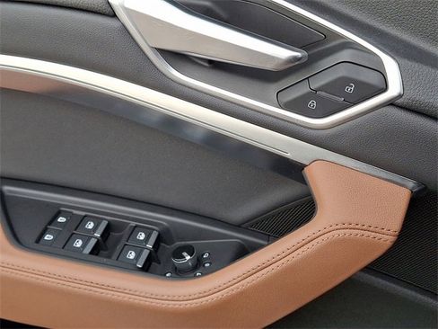 Used 2022 Audi e-tron Premium image 21