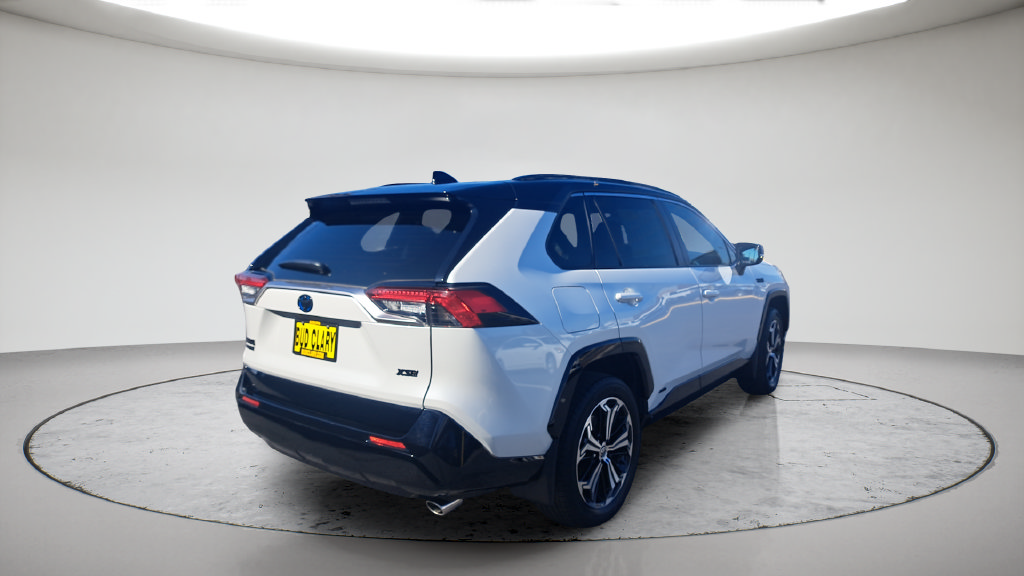 Used 2024 Toyota RAV4 XSE AWD/4WD image 5