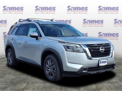 New 2025 Nissan Pathfinder SV