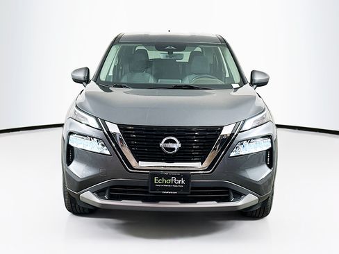 Used 2023 Nissan Rogue SV AWD/4WD image 2