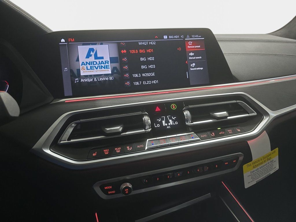 Used 2022 BMW X7 xDrive40i w/ M Sport Package AWD/4WD image 17