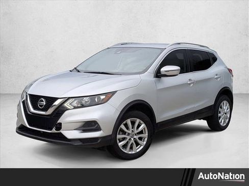 Used 2020 Nissan Rogue Sport SV image 1