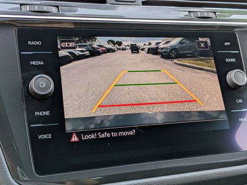 Used 2021 Volkswagen Tiguan SE R-Line w/ 3rd Row Seat Package AWD/4WD image 32