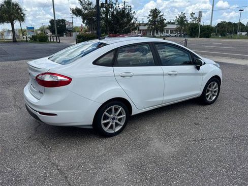 Used 2019 Ford Fiesta SE w/ Equipment Group 201A FWD image 4