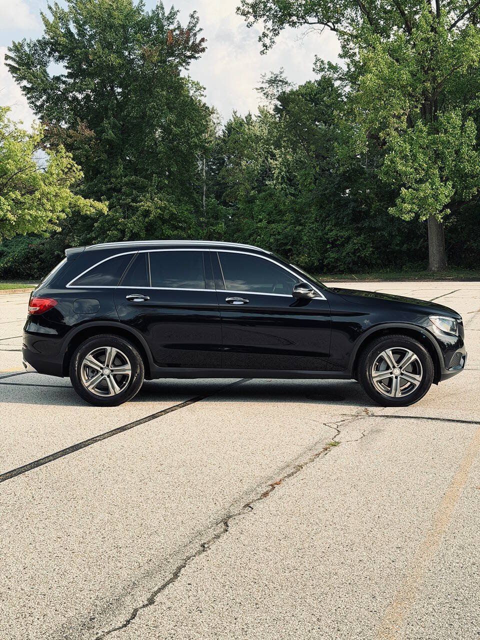 Used 2016 Mercedes-Benz GLC 300 4MATIC w/ Multimedia Package image 9