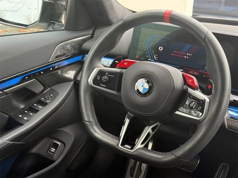 Used 2025 BMW M5 w/ Carbon Package image 14