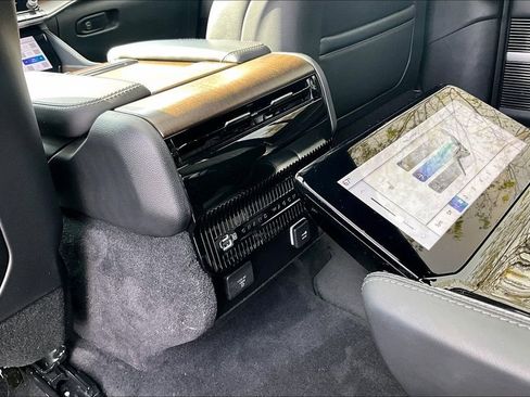 Used 2022 Jeep Grand Wagoneer Series I image 35